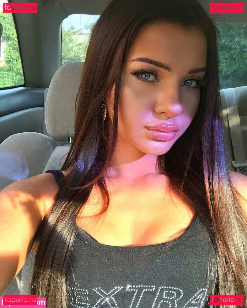 Pamela Borek Onlyfans Photo Gallery 