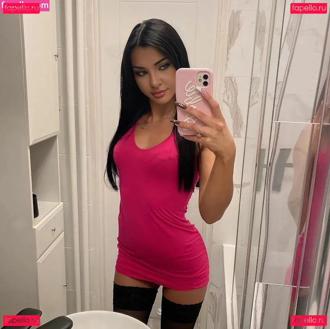 Pamela Borek Onlyfans Photo Gallery 