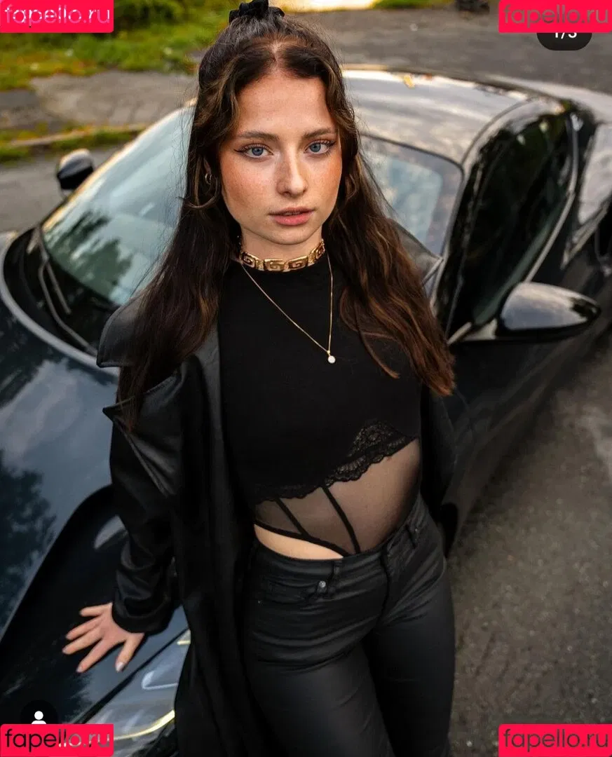 Anica Zimmermann Onlyfans Photo Gallery 