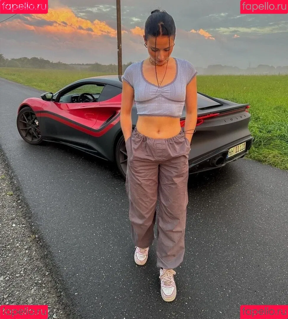 Anica Zimmermann Onlyfans Photo Gallery 