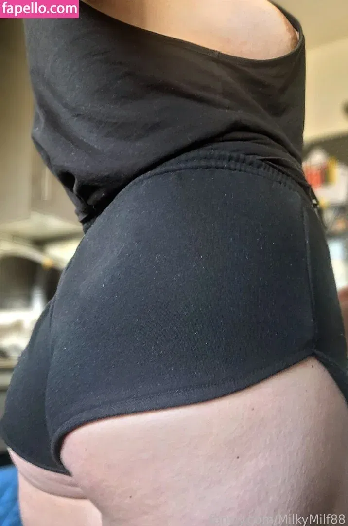 MilkyMilf88 Onlyfans Photo Gallery 