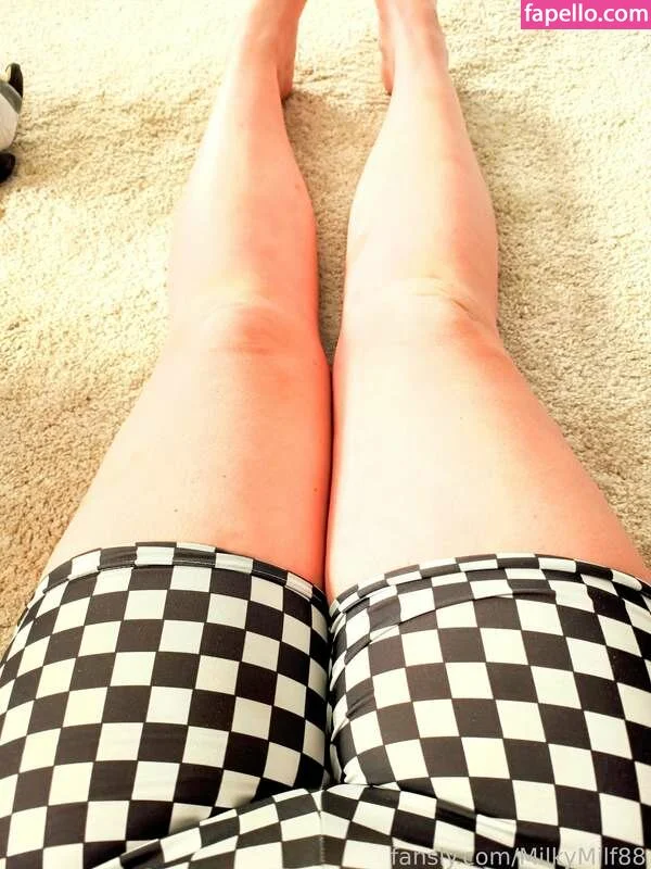 MilkyMilf88 Onlyfans Photo Gallery 