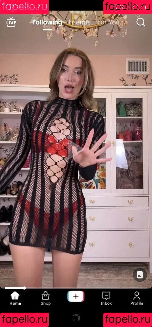 Madeleinecwhite Onlyfans Photo Gallery 
