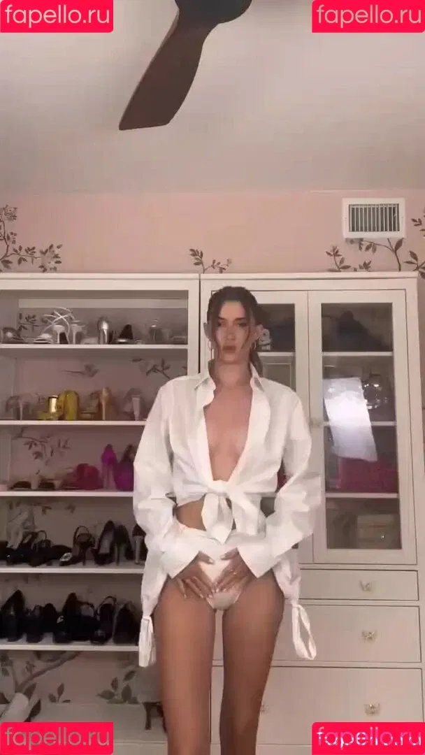Madeleinecwhite Onlyfans Photo Gallery 