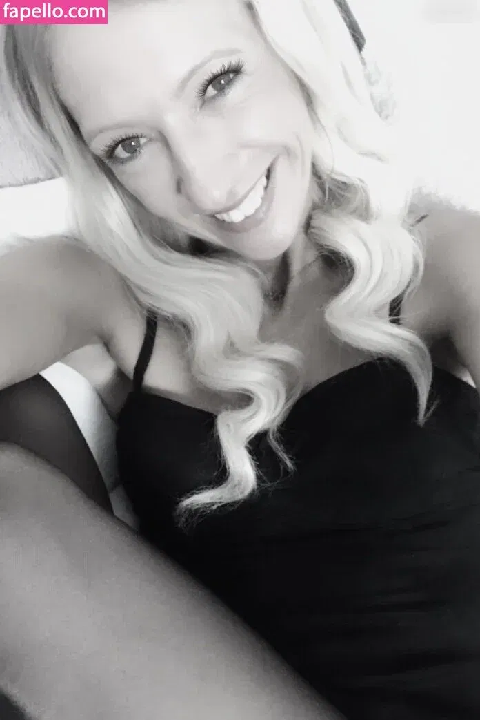 Izzy Cat Onlyfans Photo Gallery 