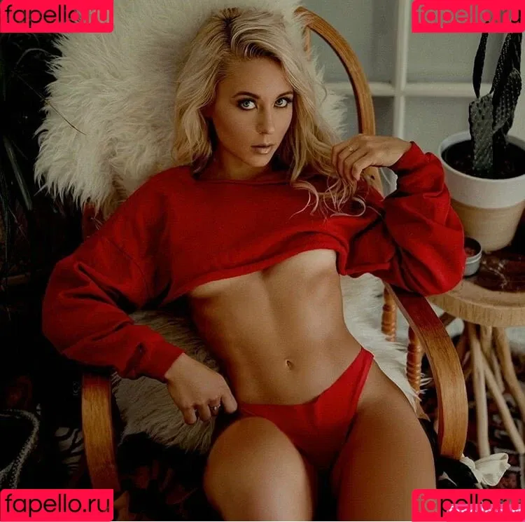 Sarah Houchens Onlyfans Photo Gallery 