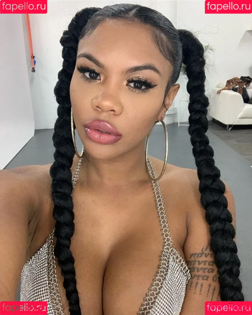 Chinese Kitty Onlyfans Photo Gallery 