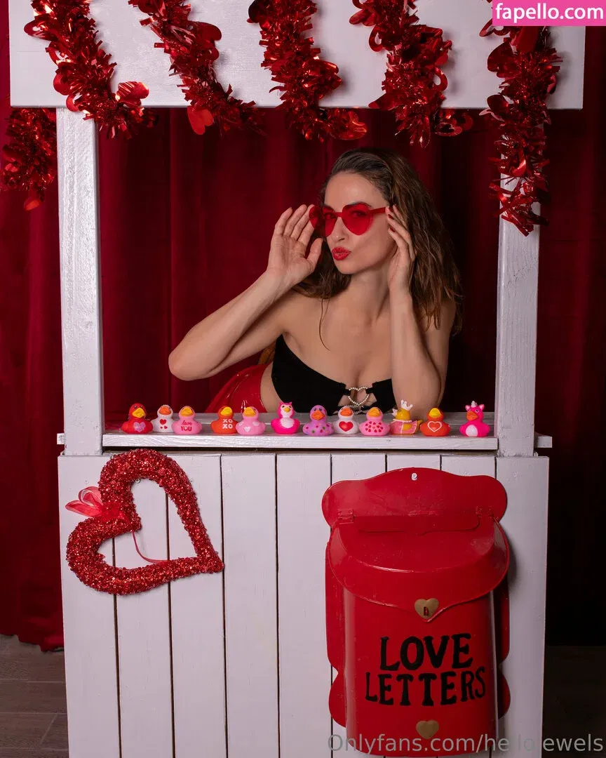 freehellojewels Onlyfans Photo Gallery 