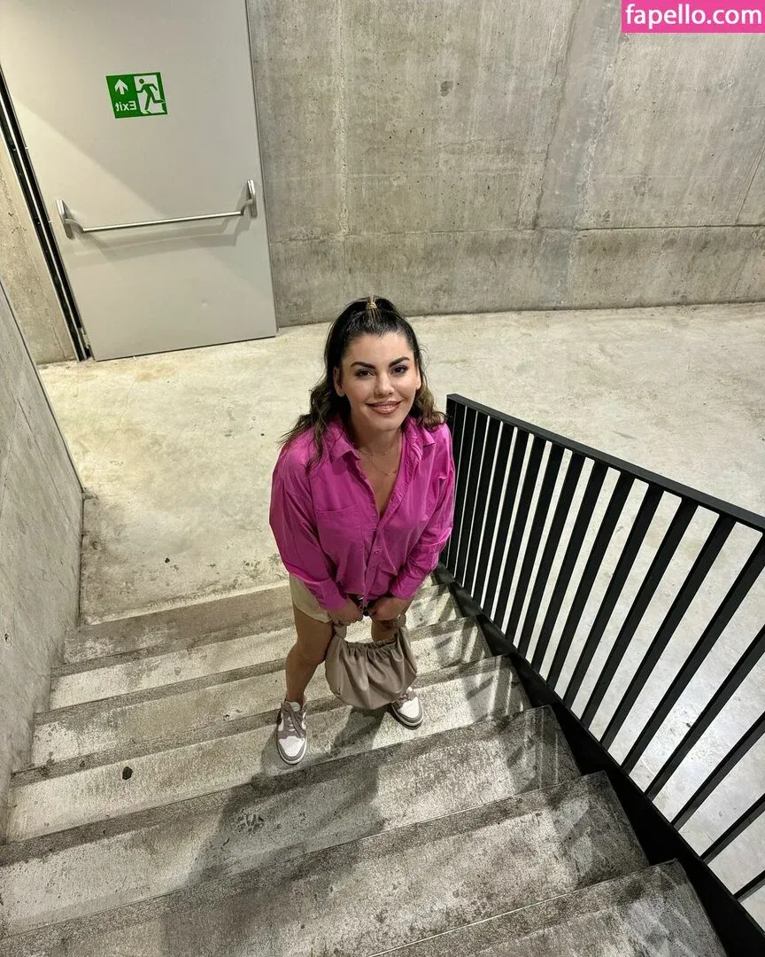 Xhoi Loja Onlyfans Photo Gallery 