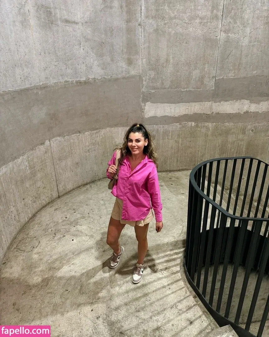 Xhoi Loja Onlyfans Photo Gallery 