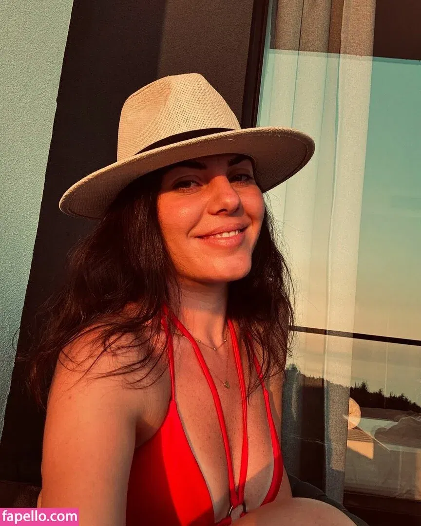 Xhoi Loja Onlyfans Photo Gallery 