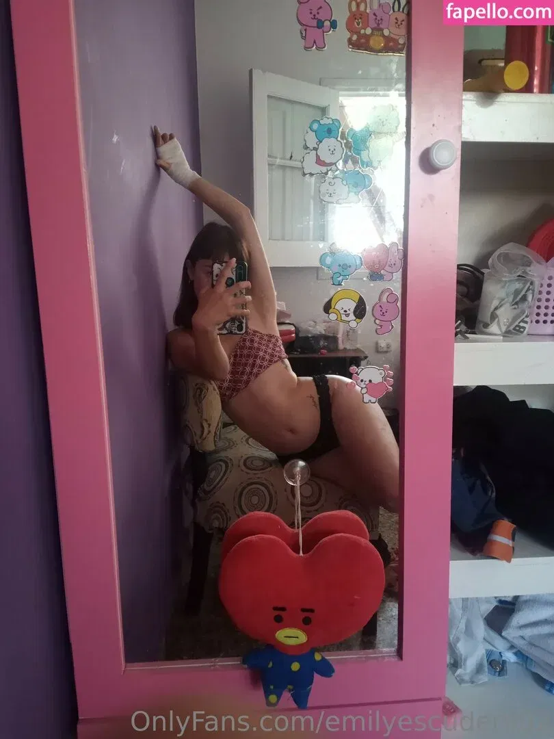 emily_escudero02 Onlyfans Photo Gallery 