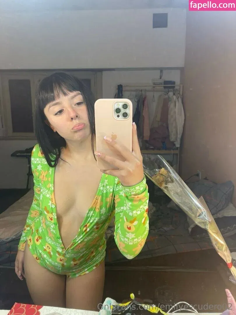 emily_escudero02 Onlyfans Photo Gallery 