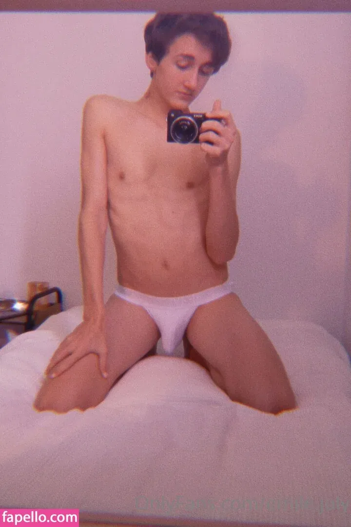 emile4you Onlyfans Photo Gallery 