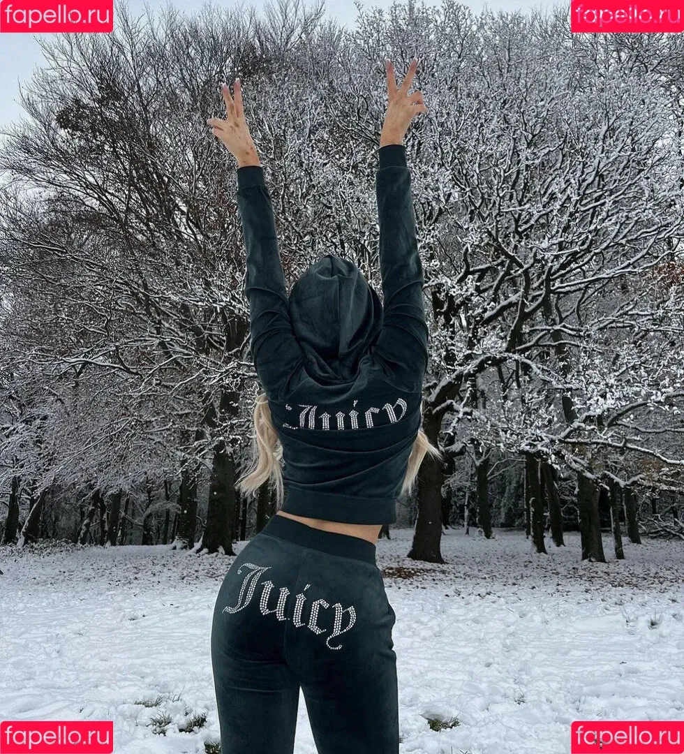 Chloe Burrows Onlyfans Photo Gallery 