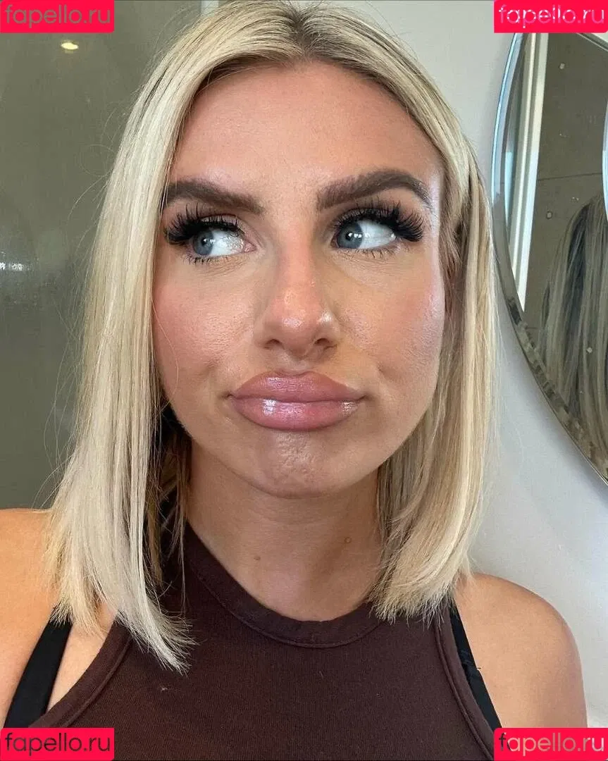 Chloe Burrows Onlyfans Photo Gallery 
