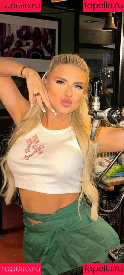 Chloe Burrows Onlyfans Photo Gallery 