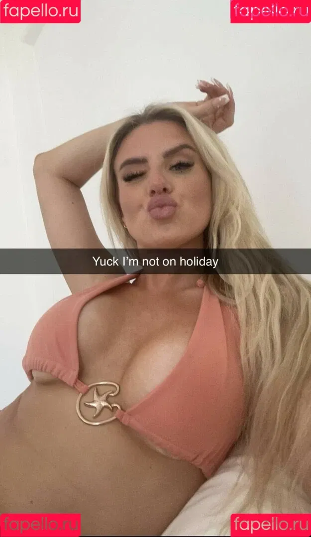 Chloe Burrows Onlyfans Photo Gallery 