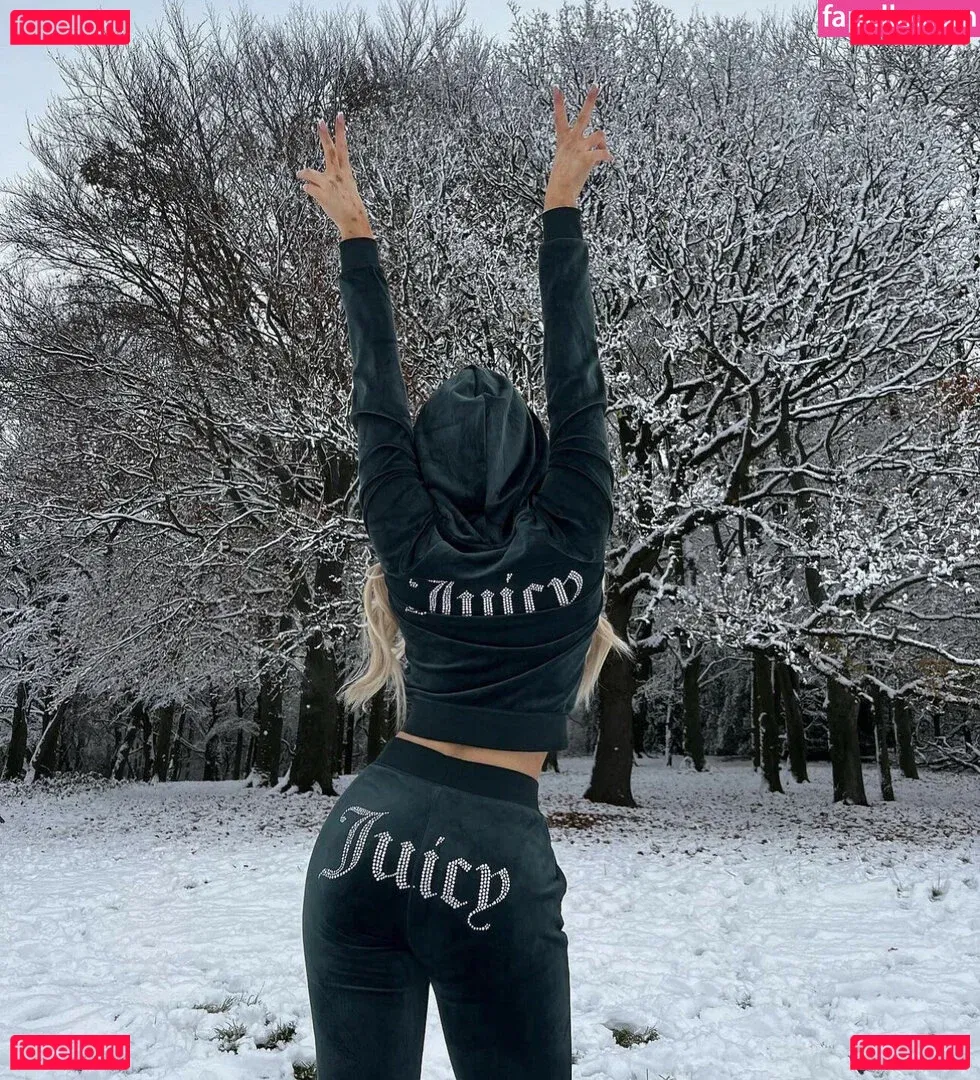 Chloe Burrows Onlyfans Photo Gallery 