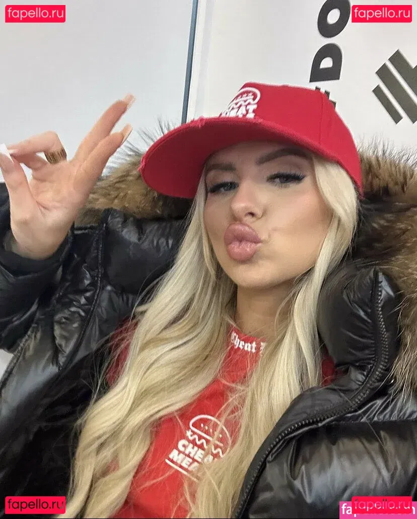 Chloe Burrows Onlyfans Photo Gallery 