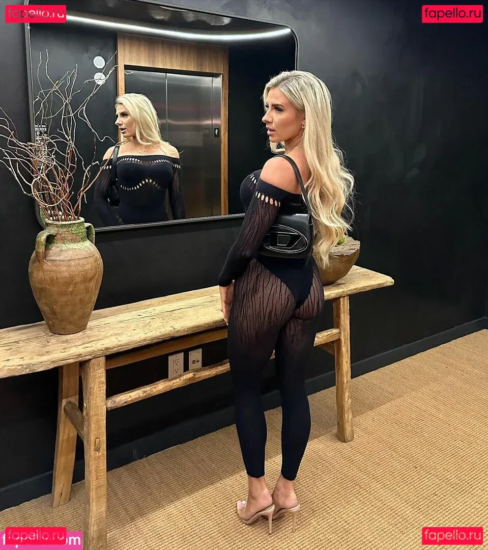 Chloe Burrows Onlyfans Photo Gallery 