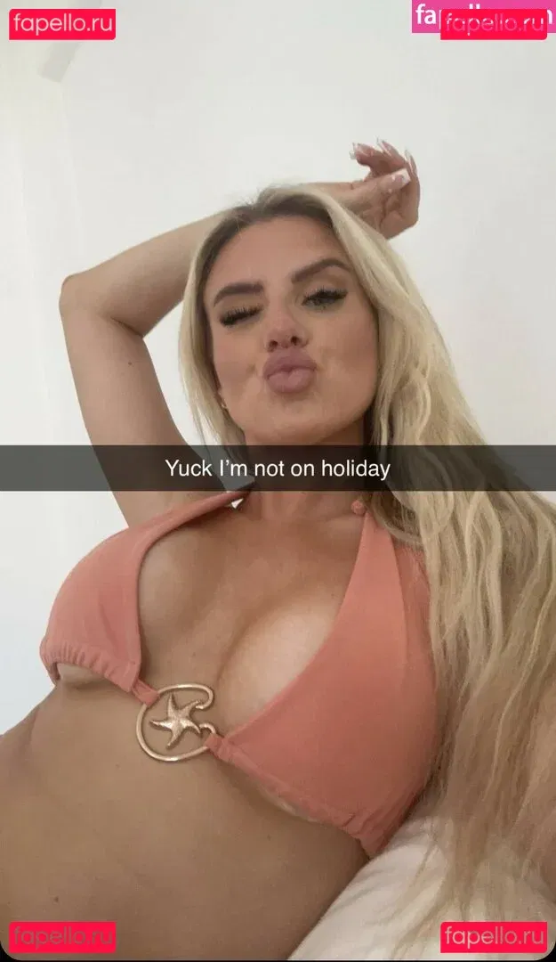 Chloe Burrows Onlyfans Photo Gallery 