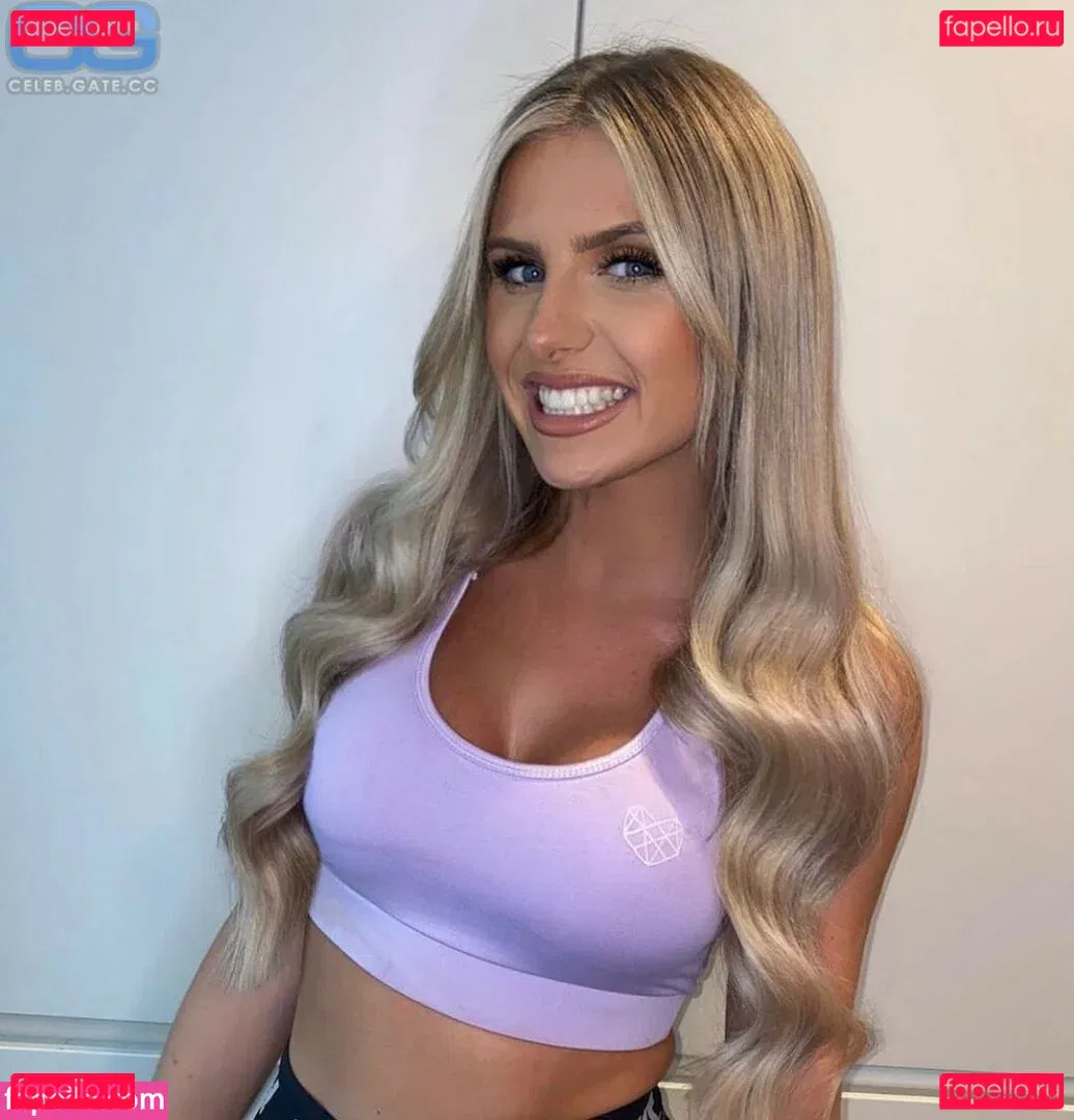 Chloe Burrows Onlyfans Photo Gallery 