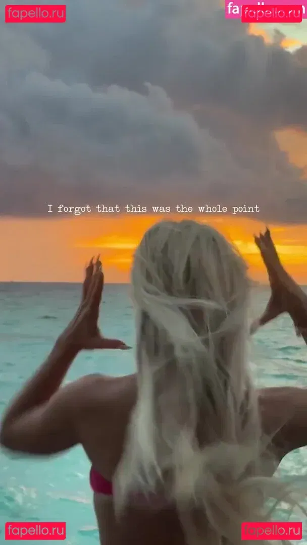 Chloe Burrows Onlyfans Photo Gallery 