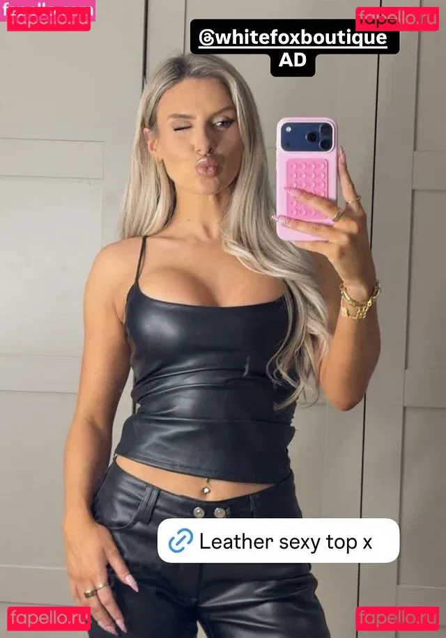 Chloe Burrows Onlyfans Photo Gallery 