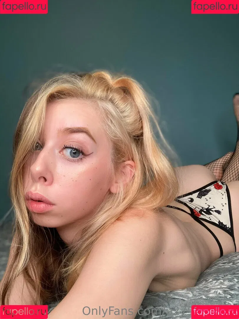 luxxlovexx Onlyfans Photo Gallery 