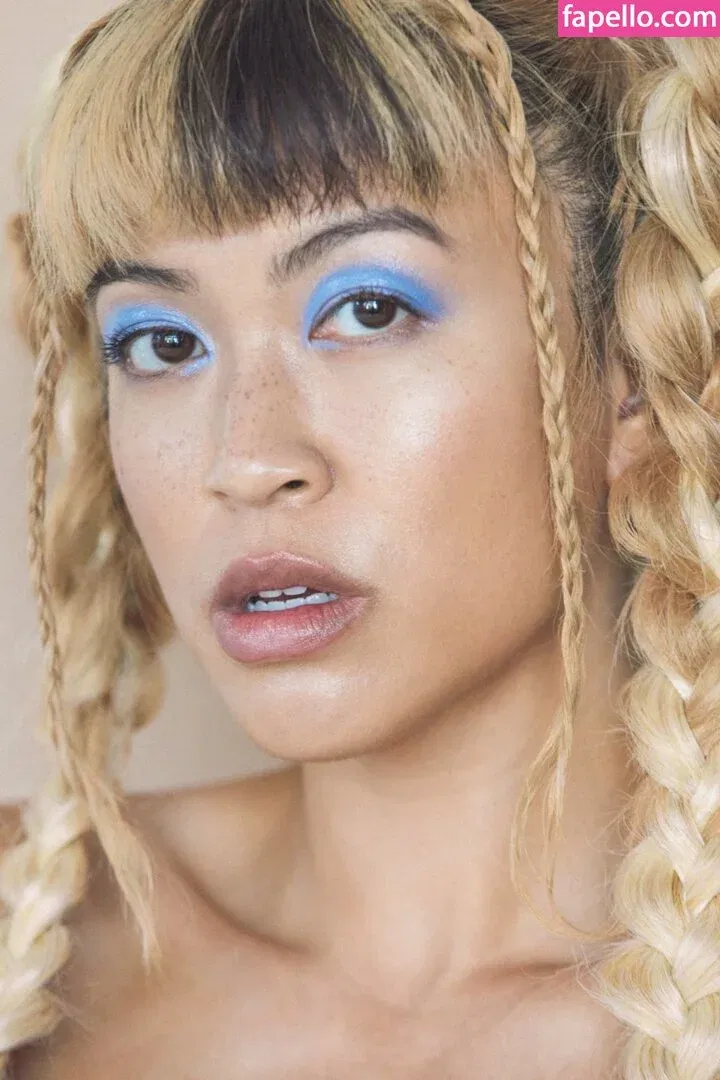 tienoftheworld Onlyfans Photo Gallery 