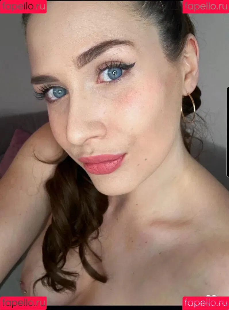 Saskiado Onlyfans Photo Gallery 