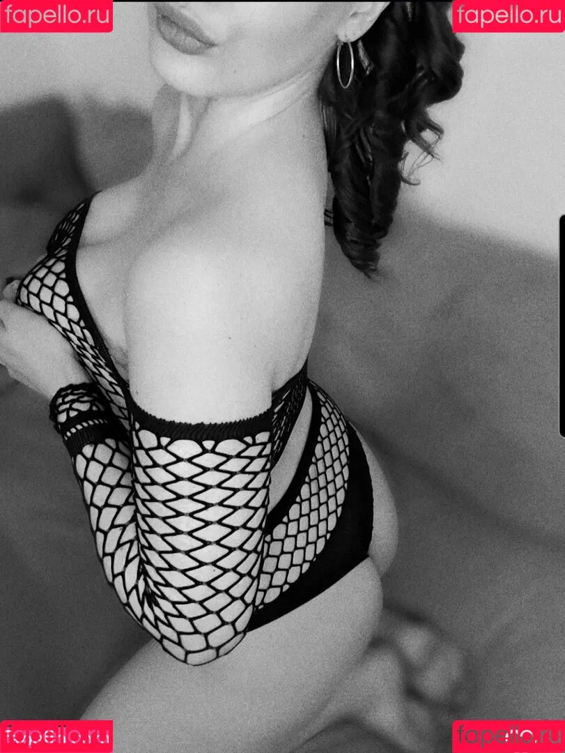 Saskiado Onlyfans Photo Gallery 