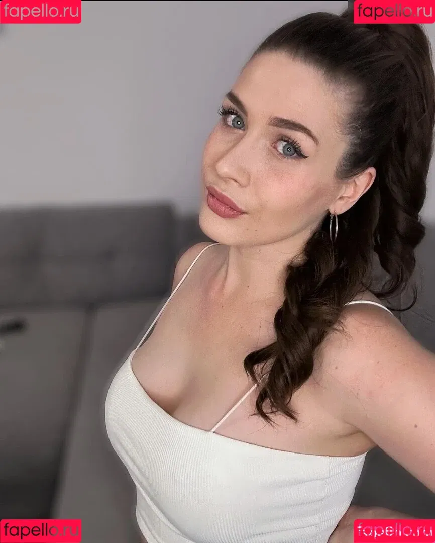 Saskiado Onlyfans Photo Gallery 