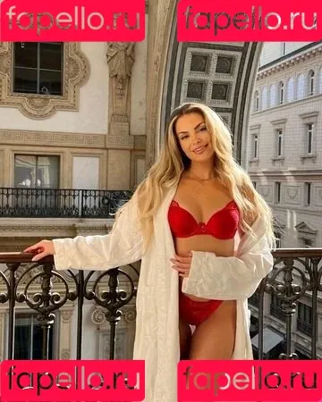 Julia (Xlaeta) Onlyfans Photo Gallery 