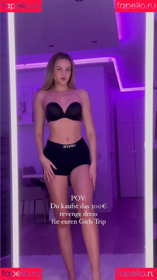 Julia (Xlaeta) Onlyfans Photo Gallery 