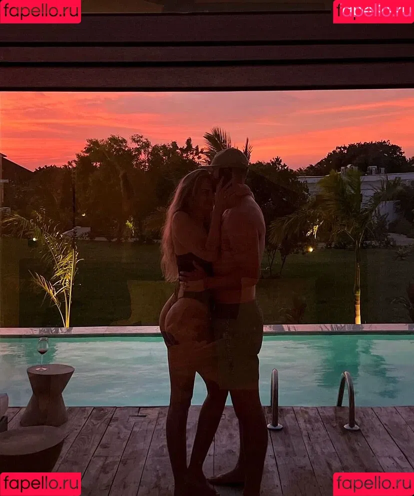 Julia (Xlaeta) Onlyfans Photo Gallery 