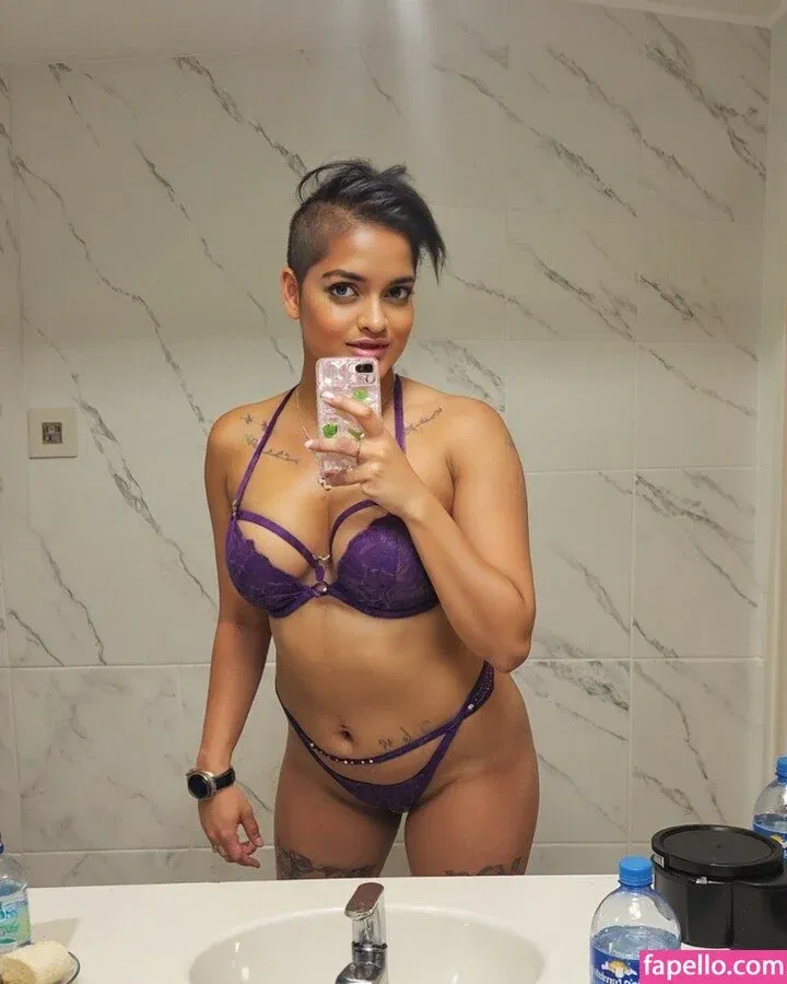 Sam Singh Onlyfans Photo Gallery 