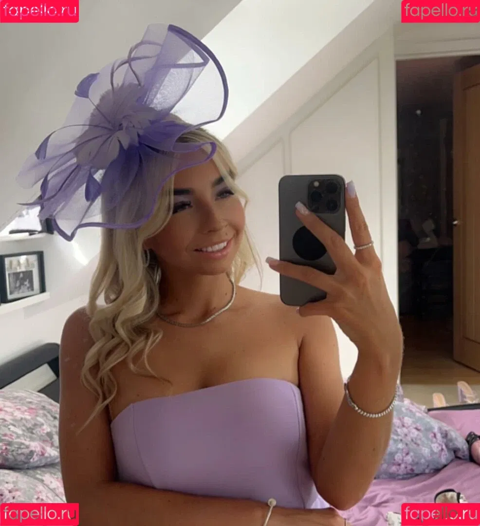 Luce M Onlyfans Photo Gallery 