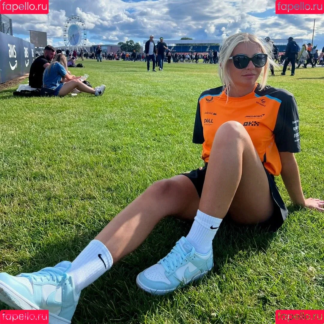 Luce M Onlyfans Photo Gallery 