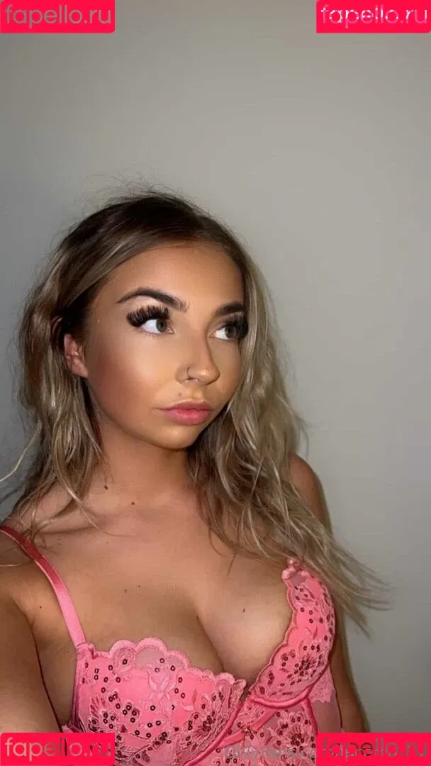 Luce M Onlyfans Photo Gallery 