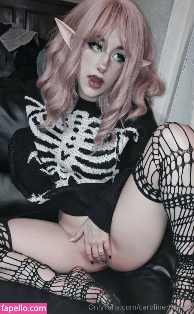 carolinemeeoww Onlyfans Photo Gallery 