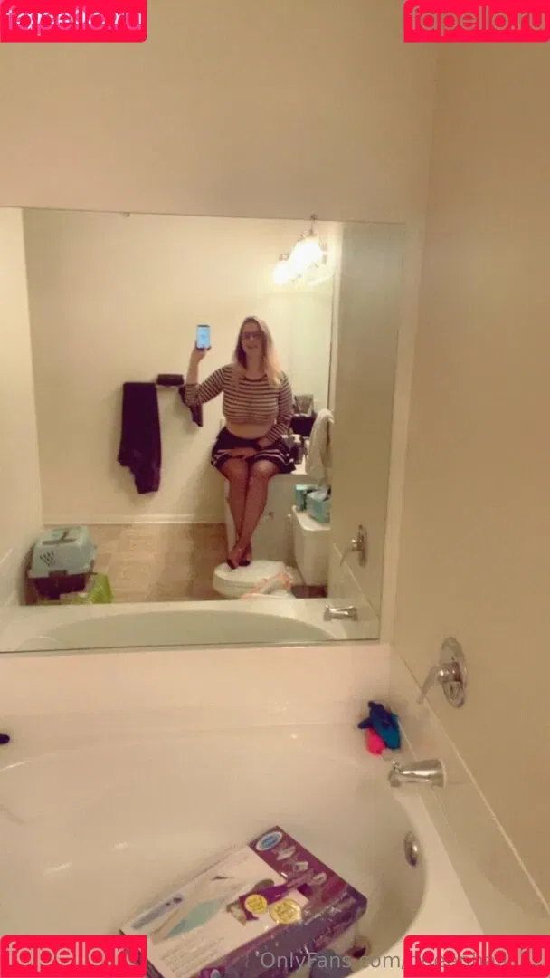 queenhails22 Onlyfans Photo Gallery 