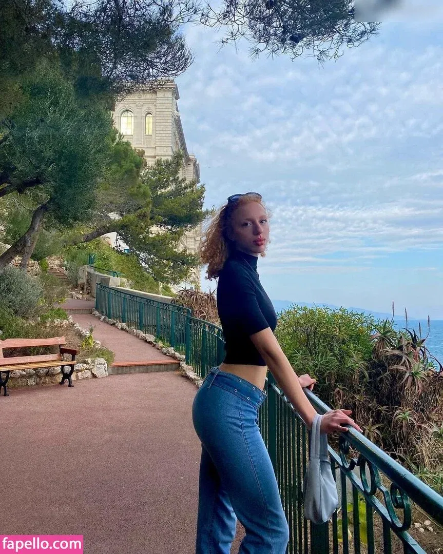 Anna Ermakova Onlyfans Photo Gallery 