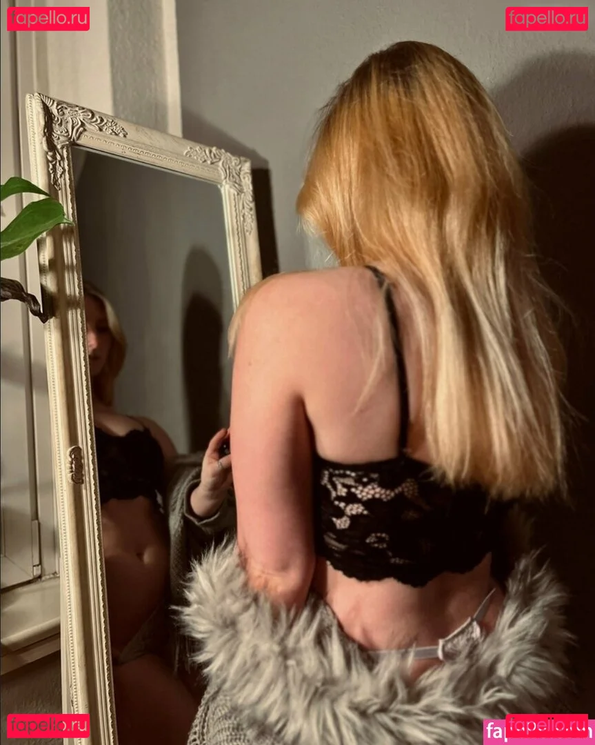 april | itsaprilfriend Onlyfans Photo Gallery 