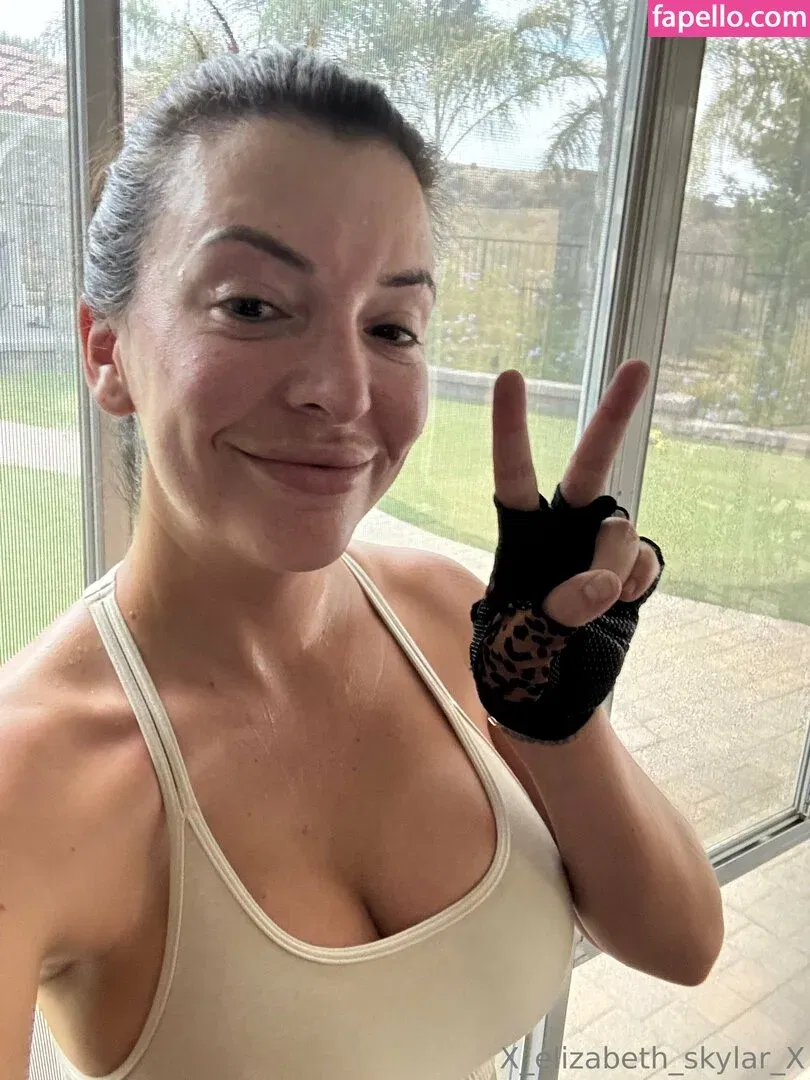 xelizabethskylarx Onlyfans Photo Gallery 