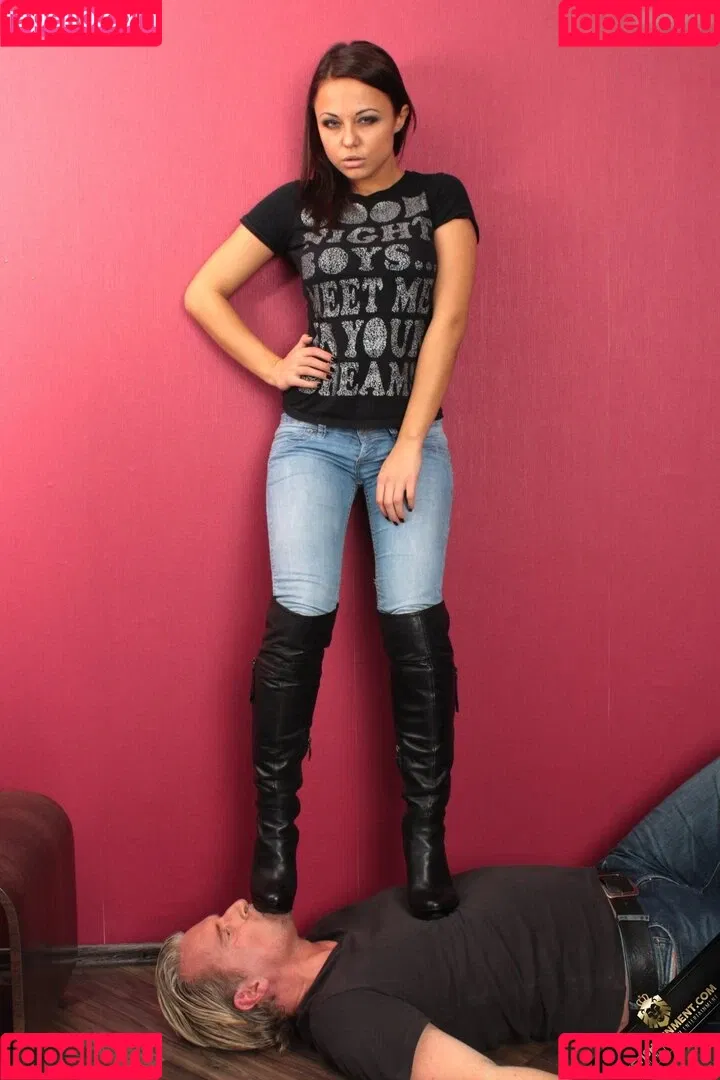 Angelina M Onlyfans Photo Gallery 