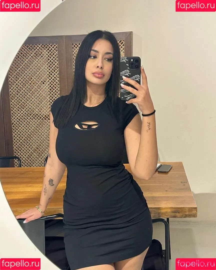 nehrrq4 Onlyfans Photo Gallery 