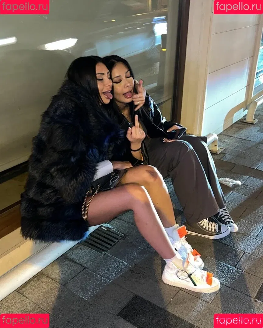 nehrrq4 Onlyfans Photo Gallery 