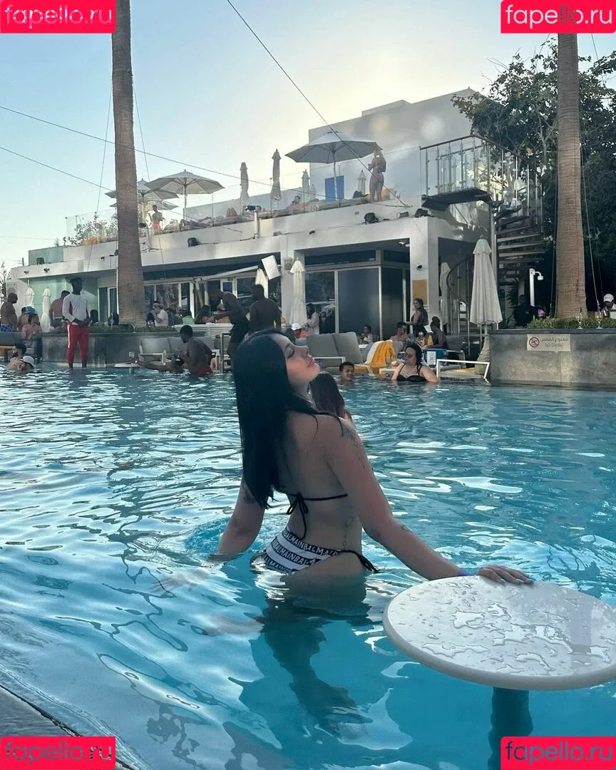 nehrrq4 Onlyfans Photo Gallery 
